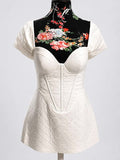 Robe courte blanche matelassée – Style corset - Aby Shop