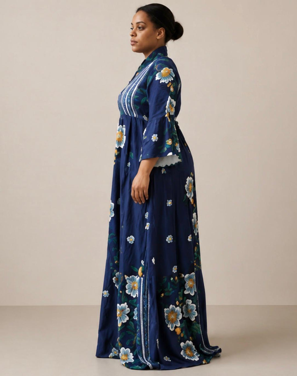 Robe longue fleurie bleu marine – Col montant & manches évasées - Aby Shop